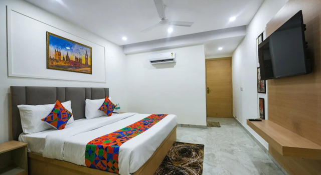 Номер Deluxe FabHotel Arjun Luxury Banquets and Rooms
