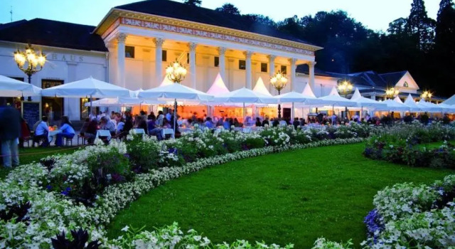 Апартаменты At the Lichtentaler Allee Apartment
