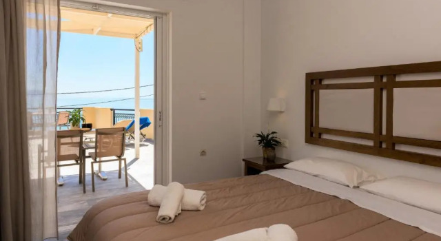 Апартаменты Deluxe Harbour Studios And Apartments