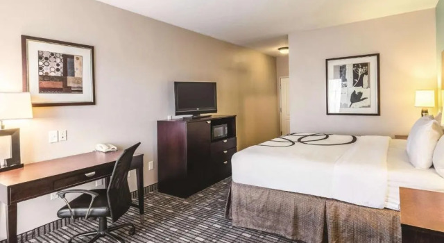 Номер Standard с видом на город La Quinta by Wyndham Fort Worth - Lake Worth