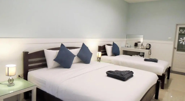 Трёхместный номер Standard Blue Moon House