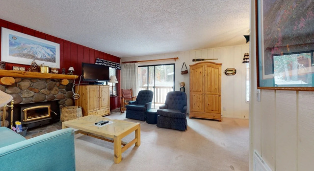 Summit 237 Pet-Friendly, Rustic, On Free Shuttle Route by RedAwning, Varaa Huoneisto Mammoth Lakes Mammoth