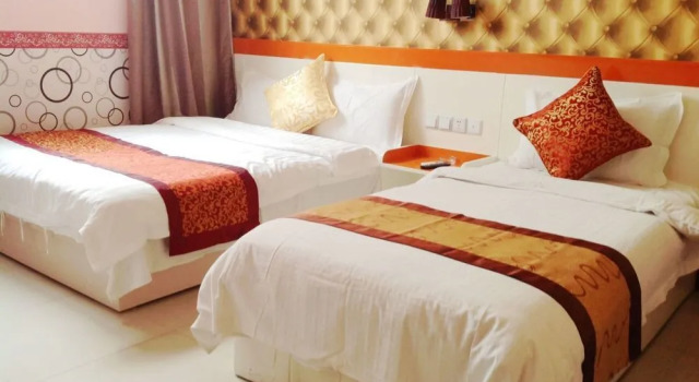 Qufu Yuanlin Hotel, Prenota Hotel Hotel a Shandong con parcheggio, Parcheggio