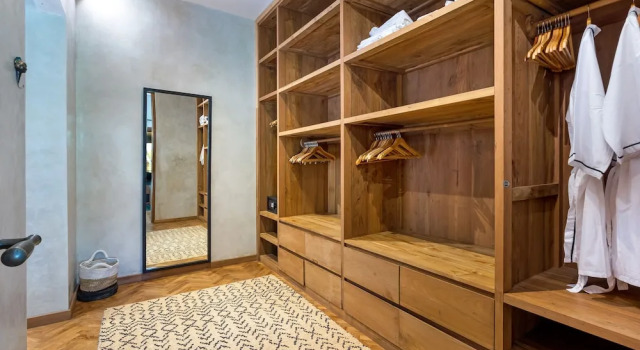 Villa Wolfe by Villa Finder