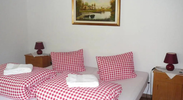 Gästehaus Schäfli, Reserva ahora Hotel Amsteg Suiza