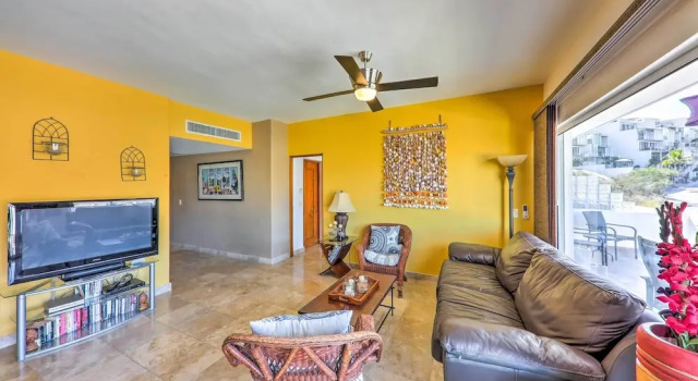 Апартаменты Cabo San Lucas Resort Condo < 2 Mi to Medano Beach