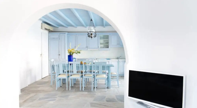 Вилла с 3 комнатами с видом на море Villa Adonis