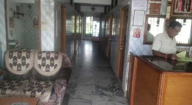 MSR Lodge, Rezerwuj Hotel Hotele w Andhra Pradesh z parkingiem, Parking