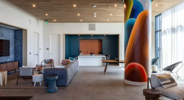 20th floor condo with pool on Rainey St by Locale