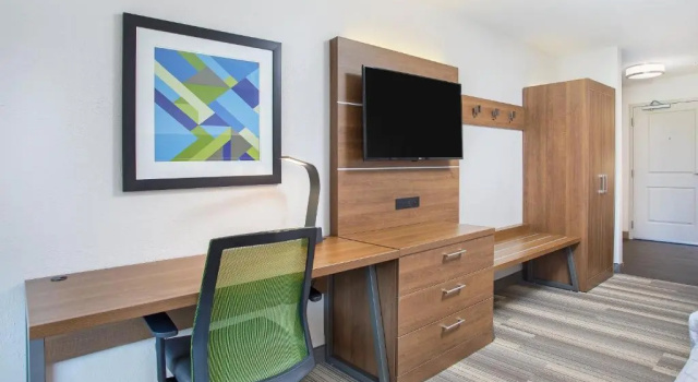Люкс Deluxe Holiday Inn Express & Suites - Lexington W - Versailles by IHG