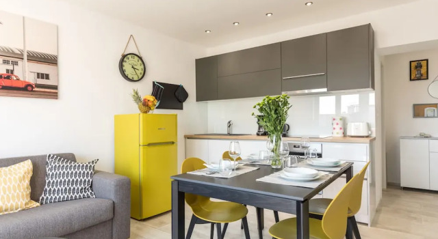 Апартаменты Luxury Lux Private Guest Suite Superb Location