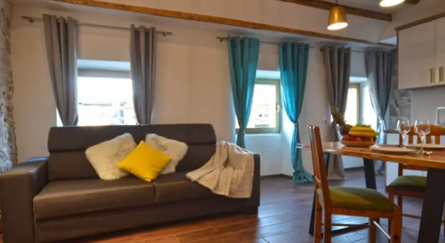 Elegant Rovinj Old Town Apartment, Забронировать Апартаменты/квартира Апартаменты Ровинь, рядом с Church of Saint Benedict Rovinj, Апартаменты/квартира