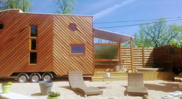 Tiny House & Spa, Rezervovat Lázně / Resort Faycelles 