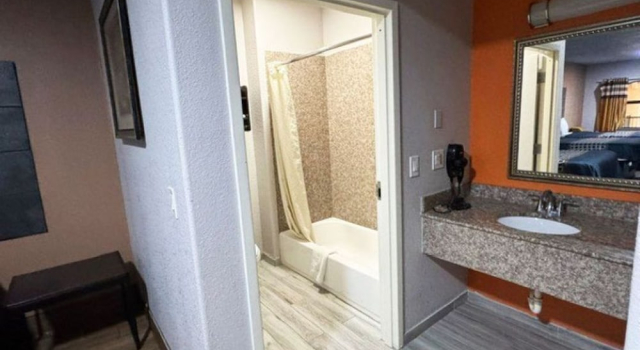Downtowner Inns & Suites IAH Airport-Humble