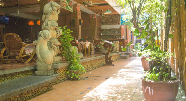 Khaosan Holiday