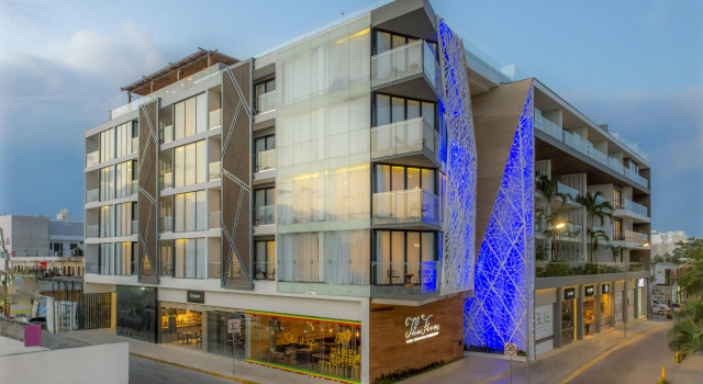 The Fives Downtown Hotel & Residences, Curio Collection by Hilton