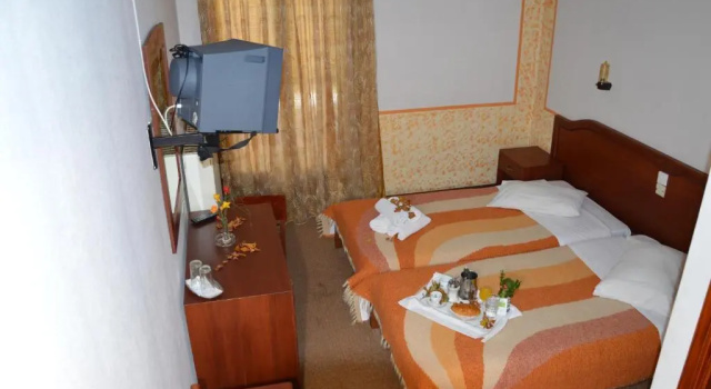 Двухместный номер Economy Hotel Hani Zisi