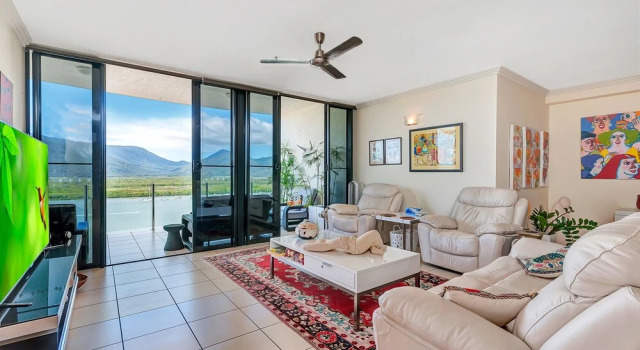 15th Floor, Cairns City Luxury, Забронировать Отель Бизнес-отели Кэрнс, рядом с Главный офис центра изучения дикой природы ZOO To You, 4* 5*