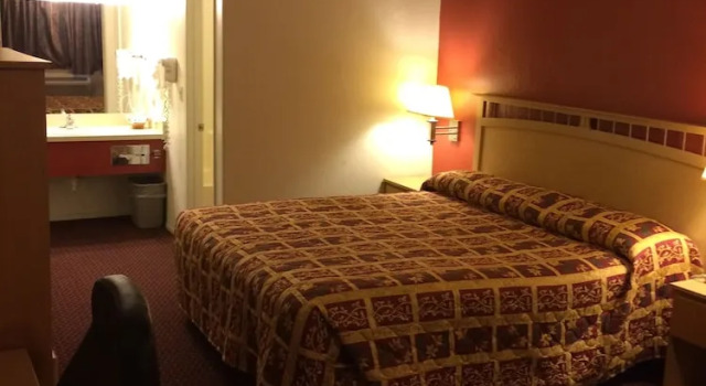 Двухместный номер Standard Value Inn & Suites