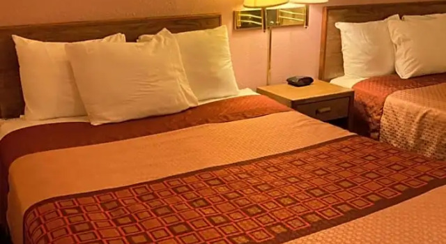 Camera Deluxe Executive Inn