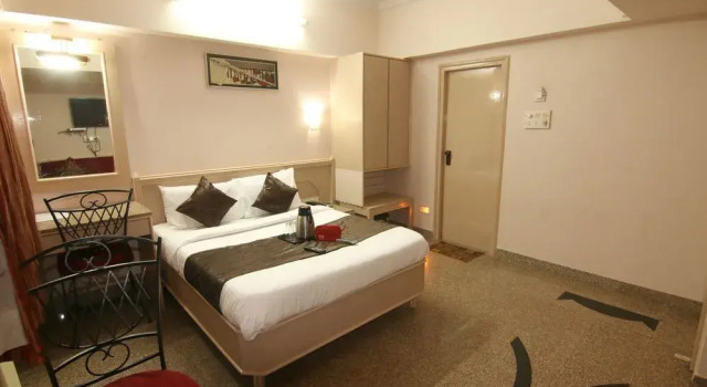 Hotel Karan Palace, Забронировать Отель Отели Мумбай с завтраком, Завтраки