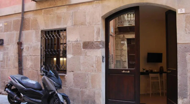 Suite Cagliari -99-, Забронировать Отель Кальяри Южная Сардиния, рядом с Национальный археологический музей