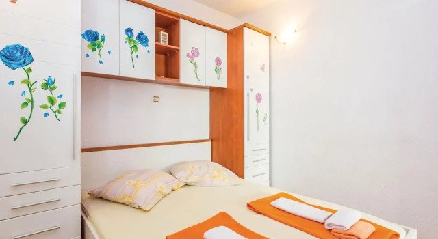 Beautiful Home in Senj With 1 Bedrooms and Wifi, Book Hotel Hoteller i Senj med parkering, Parkering