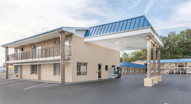 Номер Standard Days Inn by Wyndham Jacksonville