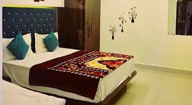 Четырёхместный номер Standard Hotel Meri & Residency