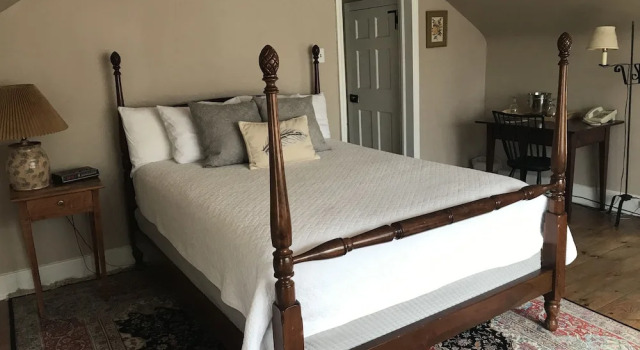 Четырёхместный номер Standard Inn at Millrace Pond