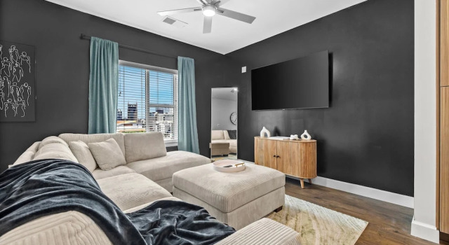 Апартаменты Luxury The Hollywood Suite The Gulch