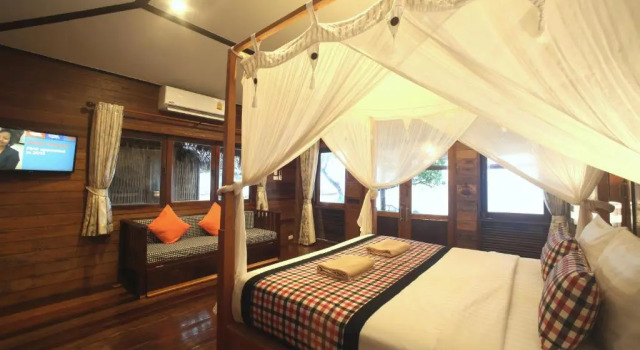 Коттедж рядом с пляжем Thapwarin Resort - Green Hotel