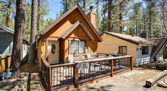 Коттедж < 3 Mi to Lake: 'goldilodge' Big Bear Lake Cabin