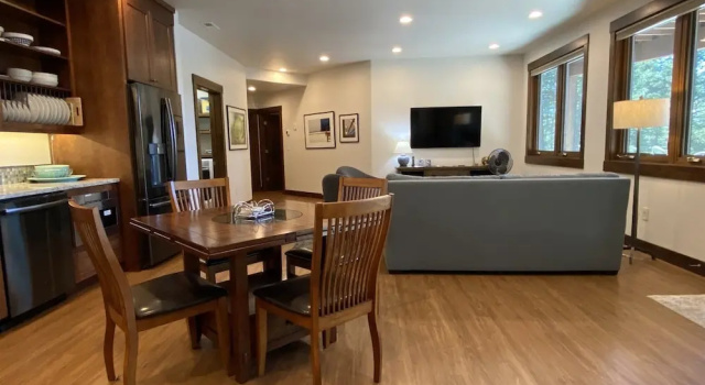 Коттедж Fl361 Lost Loon Lake Luxury Apartment