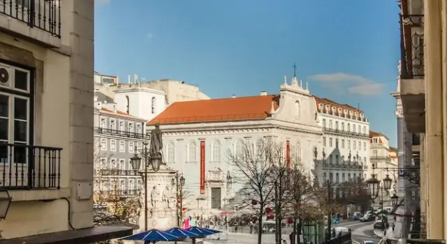 Chiado Balcony Apartment