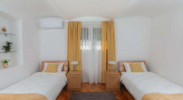 Inter Apartment Belgrade, Забронировать Апартаменты/квартира Врачар Белград, рядом с Храм Святого Саввы