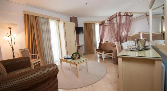 Полулюкс Premier Agrinio Heart Hotel