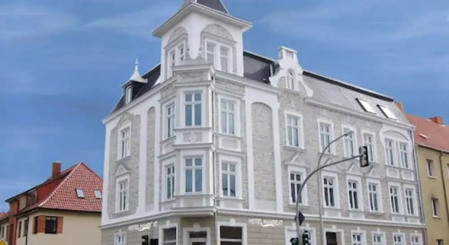 Hotel Hanseat Stralsund, Забронировать Отель Отели Штральзунда 4 звезды, рядом с Немецкий океанографический музей, 4*