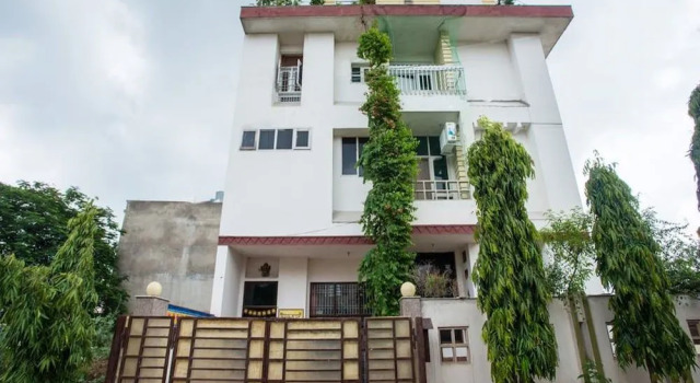 OYO 1060 Hotel Rahwaas
