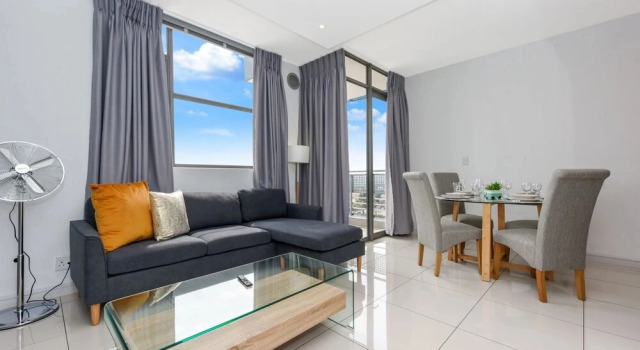 Апартаменты Luxury Easy Stay - The Median Rosebank
