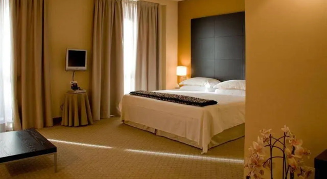 Hotel FortyFive, Book Hotel Hoteller i Monferrato med parkering, Parkering