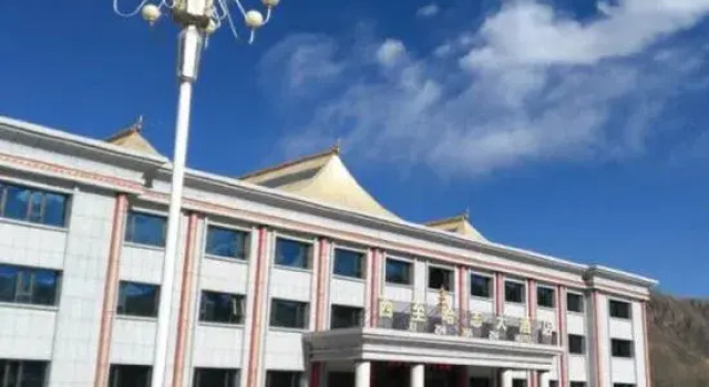 Xi Zhi Ha Zhi Hotel, Buchen Sie Hotel Hongwansi China