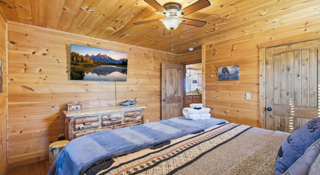 Majestic Mountaintop Escape