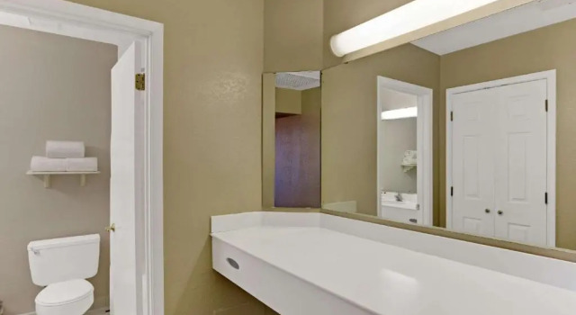 Двухместный номер Deluxe Days Inn by Wyndham Tucson City Center