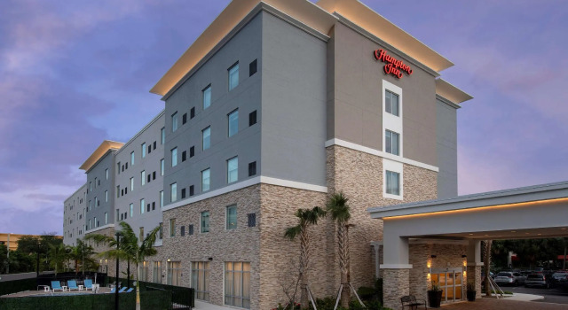 Двухместный номер Premium Hampton Inn Miami Airport East