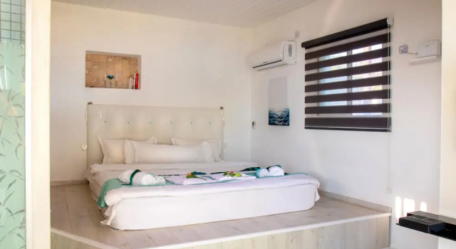Lavender - Love & Dare, Reserva ahora Hotel Amirim 