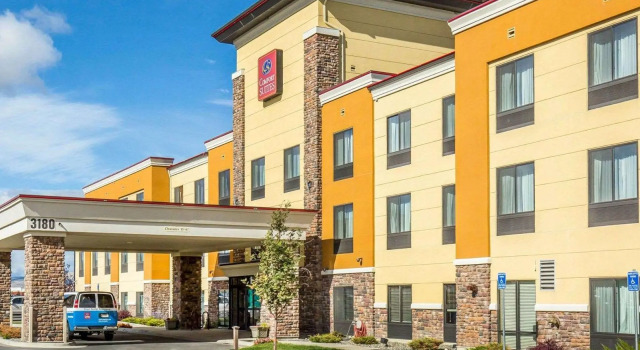 Люкс Comfort Suites Helena Airport