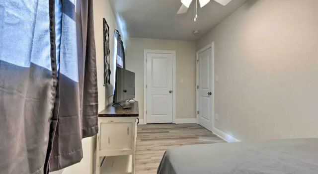 Коттедж с 4 комнатами Spacious Gulfport Home w/ Yard: 1 Mi to Beach