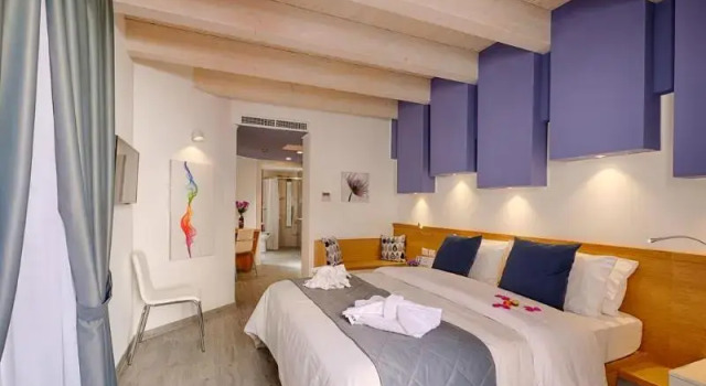 Трёхместный номер Standard с балконом Hospitality Hotel Palermo