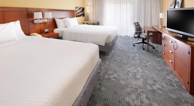 Четырёхместный номер Standard Courtyard by Marriott Oklahoma City Airport